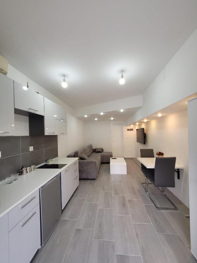 Apartment Diamond -Modern And Lovely Seaside Studio Apartment Kotor Zewnętrze zdjęcie