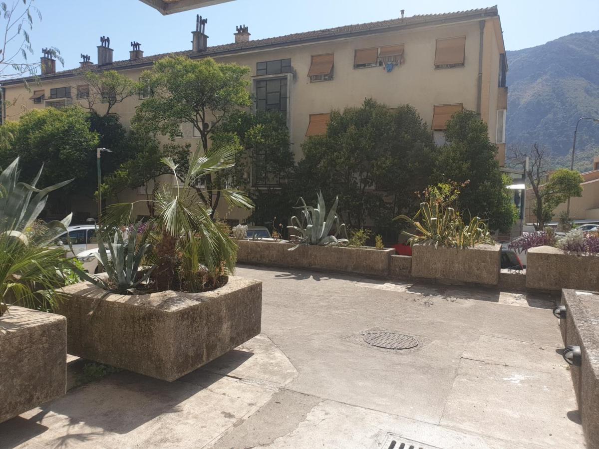 Apartment Diamond -Modern And Lovely Seaside Studio Apartment Kotor Zewnętrze zdjęcie