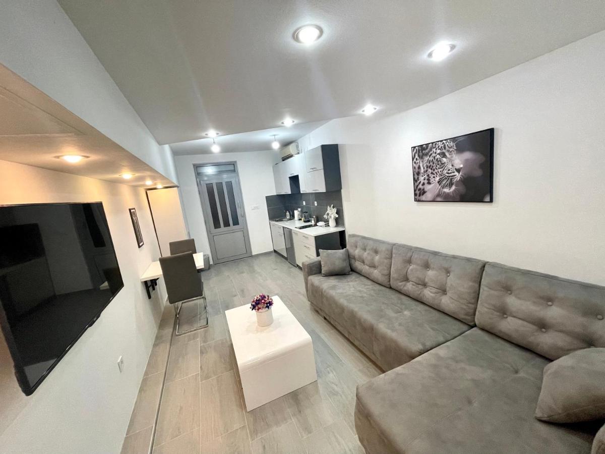 Apartment Diamond -Modern And Lovely Seaside Studio Apartment Kotor Zewnętrze zdjęcie