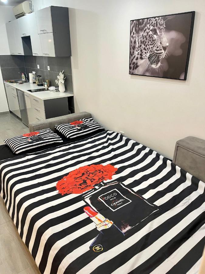 Apartment Diamond -Modern And Lovely Seaside Studio Apartment Kotor Zewnętrze zdjęcie